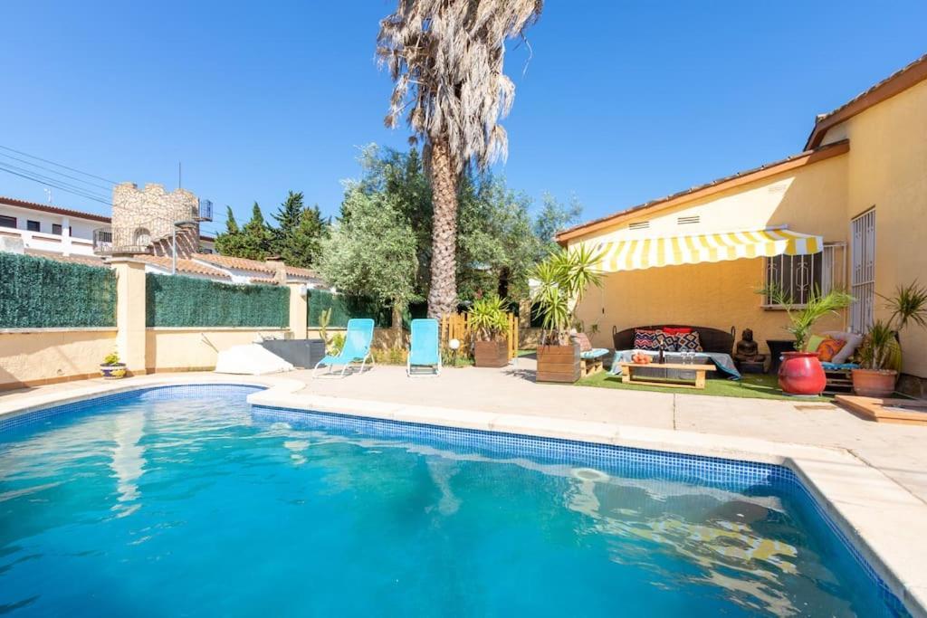 S46-Casa De Vacaciones Climatizada Con Piscina, En El Centro Junto Al Mar, Barbacoa Y Wiifi Empuriabrava Buitenkant foto