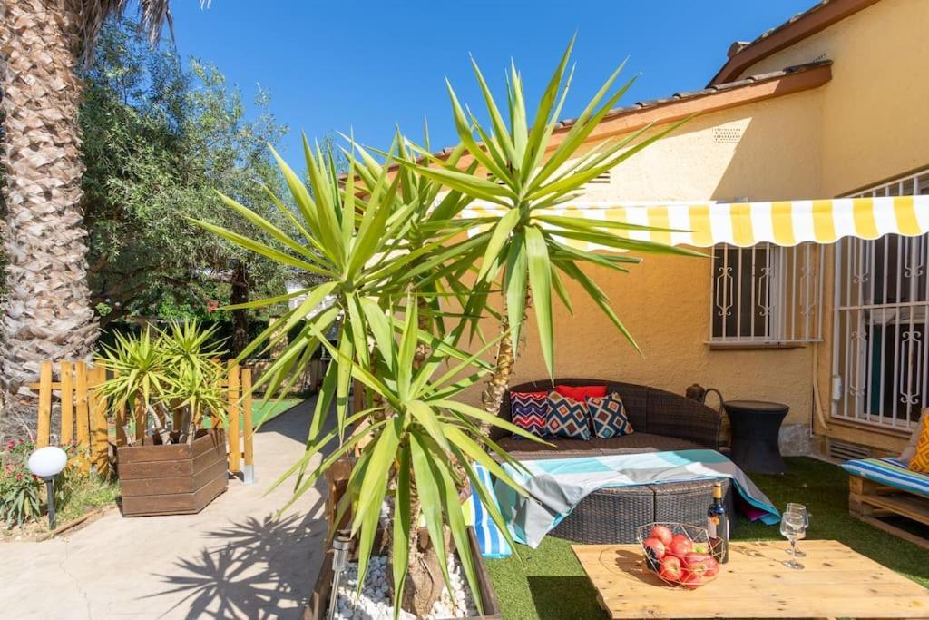 S46-Casa De Vacaciones Climatizada Con Piscina, En El Centro Junto Al Mar, Barbacoa Y Wiifi Empuriabrava Buitenkant foto